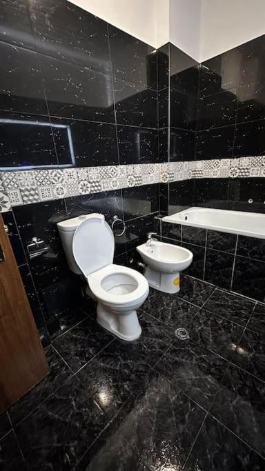 Super House Blloku - 3 Rooms Тирана Екстериор снимка